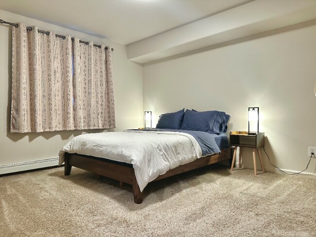 7016 Weimer Rd in Anchorage, AK - Foto de edificio - Building Photo