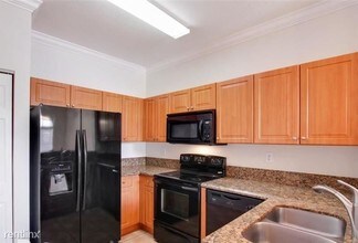 2998 NW 36th Terrace in Lauderdale Lakes, FL - Building Photo - Building Photo