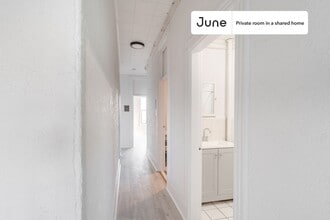 Room in Shared 4 bed/1 bath home, Unit A in Boston, MA - Building Photo - Building Photo