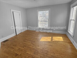 309 Eastern Ave SE in Grand Rapids, MI - Building Photo - Building Photo