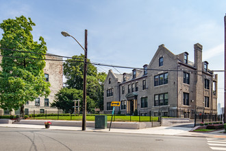 78 Summit Ave in Jersey City, NJ - Building Photo - Building Photo