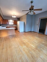 913 S 8th Ave in Wausau, WI - Building Photo - Building Photo