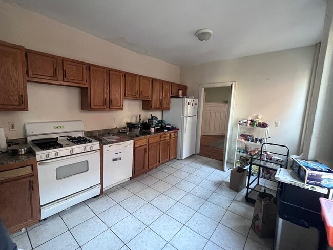 187 Winthrop Rd, Unit 2 in Brookline, MA - Foto de edificio - Building Photo