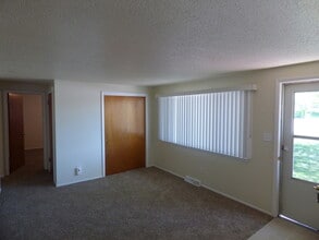 1611 Lashley St in Longmont, CO - Building Photo - Building Photo