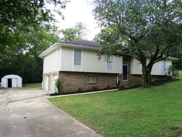 property at 2020 Mimosa Ln