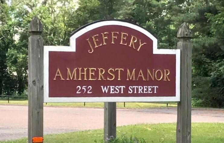 252 West St in Amherst, MA - Foto de edificio