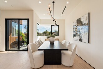 836 Waterloo St in Los Angeles, CA - Building Photo - Building Photo