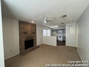 6314 Cambridge Dr in San Antonio, TX - Building Photo - Building Photo