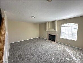 3842 Starfield Ln in Las Vegas, NV - Foto de edificio - Building Photo