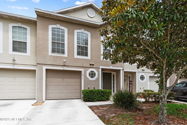 property at 11871 Lake Bend Cir