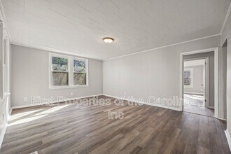 1127 W 5th Ave in Gastonia, NC - Building Photo - Building Photo