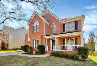 14308 Harvington Dr in Huntersville, NC - Building Photo - Building Photo