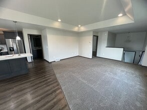 3220 31st St S in Moorhead, MN - Building Photo - Building Photo