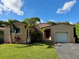 814 Capri St in Coral Gables, FL - Building Photo