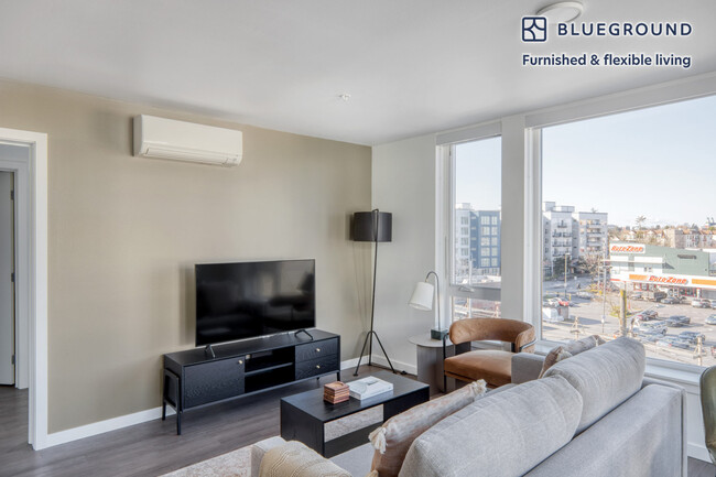 2401 S Jackson St, Unit FL6-ID548 in Seattle, WA - Building Photo - Building Photo