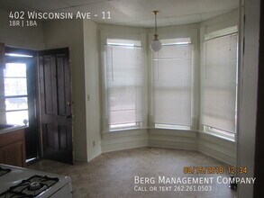 402 Wisconsin Ave in Waukesha, WI - Building Photo - Building Photo