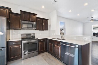 5804 Loblolly Ln in Austin, TX - Building Photo - Building Photo