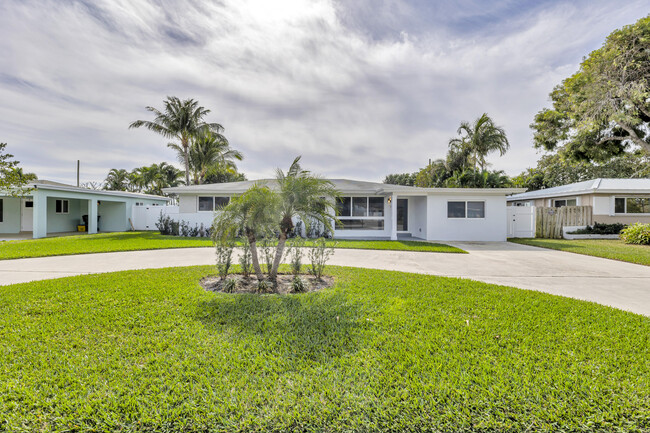 260 NE 28th Terrace in Boca Raton, FL - Building Photo - Building Photo