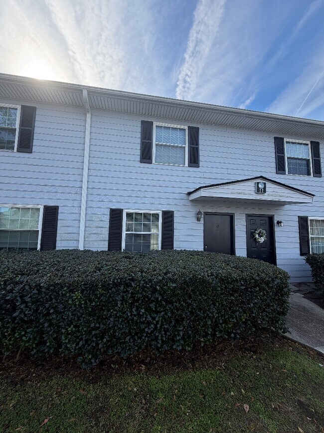 property at 21 Rivers Point Row