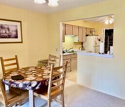 1153 Silverwood Ct in Wheeling, IL - Foto de edificio - Building Photo