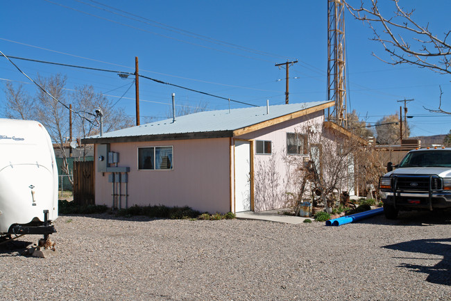 675 S Foch St in Truth Or Consequences, NM - Foto de edificio - Building Photo