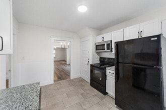1352 W 58th St in Cleveland, OH - Building Photo - Building Photo