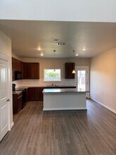 1204 Morning View Rd in Andice, TX - Building Photo - Building Photo