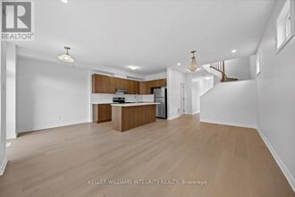 602 Geranium Walk in Ottawa, ON - Building Photo - Building Photo