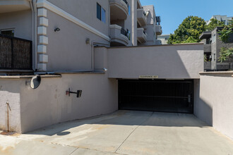 Curson Villas Condos in Los Angeles, CA - Building Photo - Building Photo