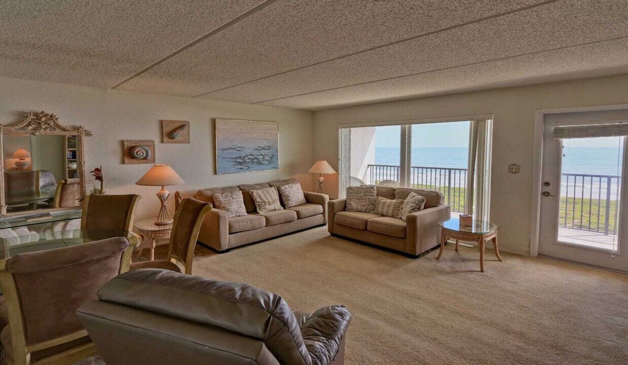 4004 Gulf Blvd in South Padre Island, TX - Foto de edificio