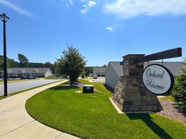 235 Alston Ridge Dr in Cornelia, GA - Building Photo - Building Photo