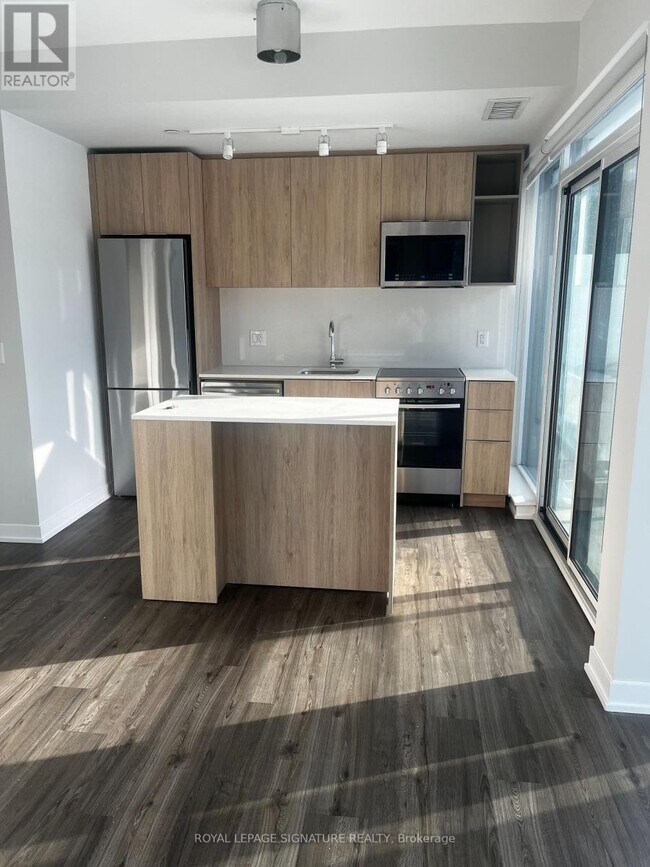 25 Nicholas Ave in Toronto, ON - Building Photo - Building Photo