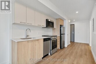 19 Robinson Ave in Ottawa, ON - Building Photo - Building Photo