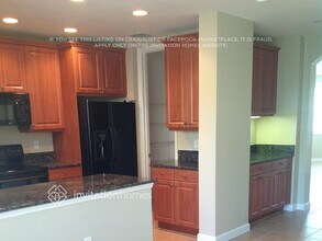 2564 Gardens Pkwy in Palm Beach Gardens, FL - Building Photo - Building Photo