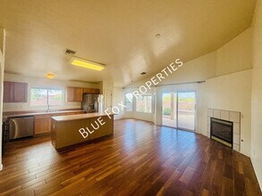 10451 N Calle Verano Seco in Oro Valley, AZ - Building Photo - Building Photo