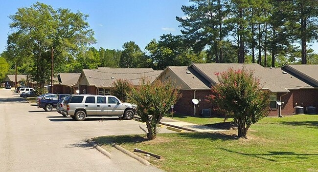 545 E 1st St in Groveton, TX - Building Photo - Building Photo