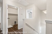 2703A Sidney St photo'