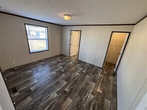 73 Eisenhower St in West Branch, IA - Building Photo - Building Photo