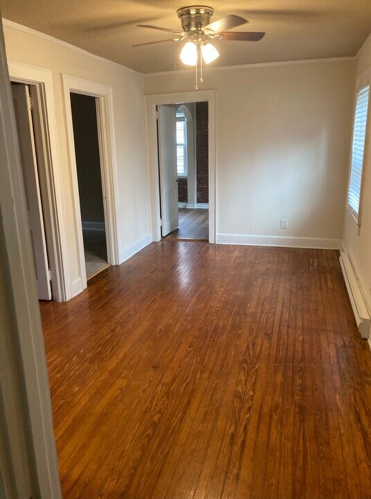 100 E Fearing St, Unit Unit 1 in Elizabeth City, NC - Building Photo