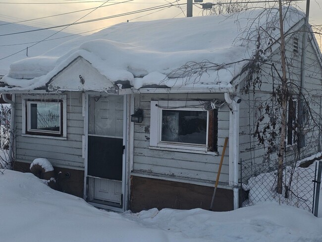 property at 1458 Noble St