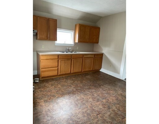 13 Weston St-Unit -2 in Wilbraham, MA - Building Photo - Building Photo