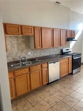 1629 W Grand Ave in Chicago, IL - Building Photo - Building Photo