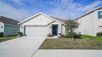 13253 Mylion Wy in Spring Hill, FL - Building Photo
