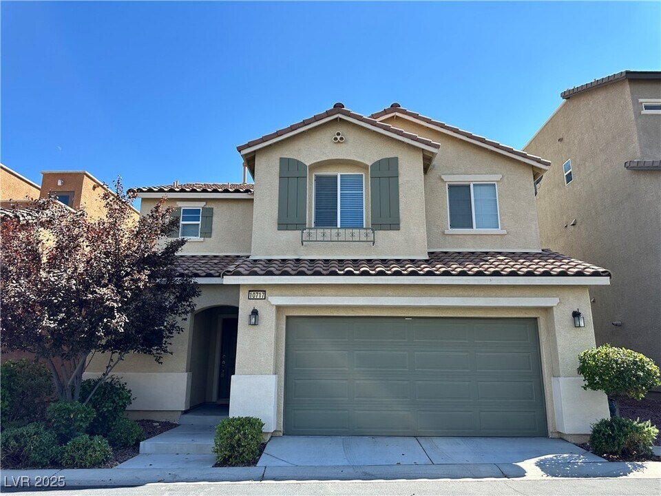 10717 Red Badge Ave in Las Vegas, NV - Building Photo