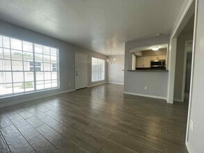 1905 Back Bay Dr in Galveston, TX - Building Photo - Building Photo