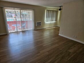 8649 Lake Murray Blvd, Unit #4 in San Diego, CA - Foto de edificio - Building Photo