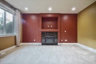 18513 38th Dr SE in Bothell, WA - Building Photo - Building Photo