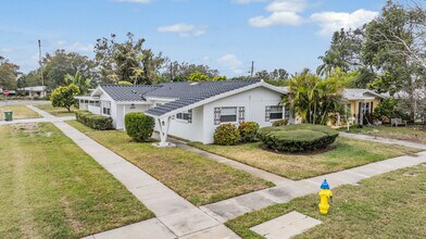 524 Columbia Dr in Tampa, FL - Building Photo - Building Photo
