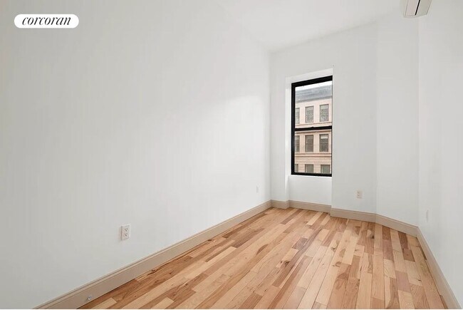 47 W 71st St in New York, NY - Building Photo - Building Photo