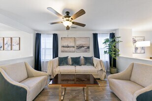 2651 Skyview Shadows Ct in Houston, TX - Building Photo